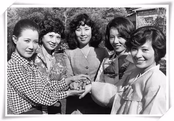 退圈13年被拋棄,74歲拿奧斯卡,她是亞洲女演員之光