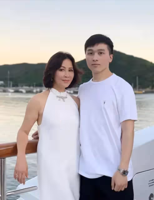 身價36億膝下無子!54歲劉嘉玲把「侄子當兒子」送百萬豪車當畢業禮 「姑侄合照似母子」或成財產繼承人