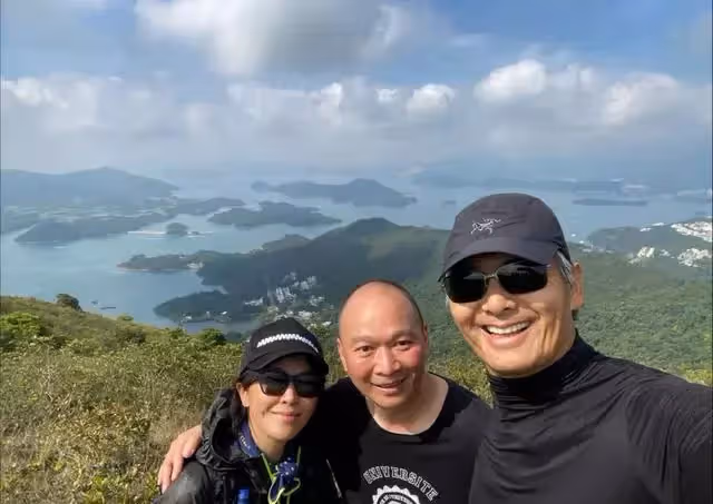 身價36億膝下無子!54歲劉嘉玲把「侄子當兒子」送百萬豪車當畢業禮 「姑侄合照似母子」或成財產繼承人
