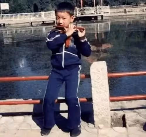 「久病床前無孝子。」男星6歲一夜長大「照顧植物人爸爸」創造了一個奇蹟,昏迷了21年的他,終於醒了。 »