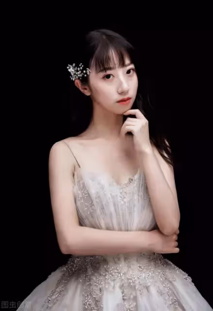 那年25歲,鄰居35歲的姐姐追求我,答應她在一起後,我有些後悔了