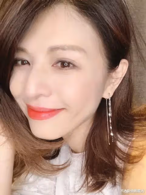 金城武初戀現況曝光!53歲凍齡似少女「卻因自卑而分手」 與尪攜手打拚「坐擁上億身家」帥兒步上星途