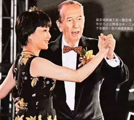 28歲嫁大39歲千億富豪，「8年連生5胎」不坐月子　拒每天10萬零花錢「最終爭到百億家產」