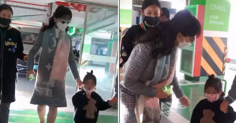 68歲趙雅芝近況曝光，助理在旁攙扶走路，穿短裙露美腿不怕凍，與小朋友親切互動，低頭看著孩子「生怕摔倒」，畫面「溫馨有愛」