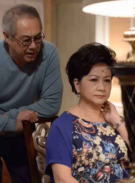 73歲前TVB老戲骨新劇 化「詐屍」妝要三個鐘頭，曾追求薛家燕