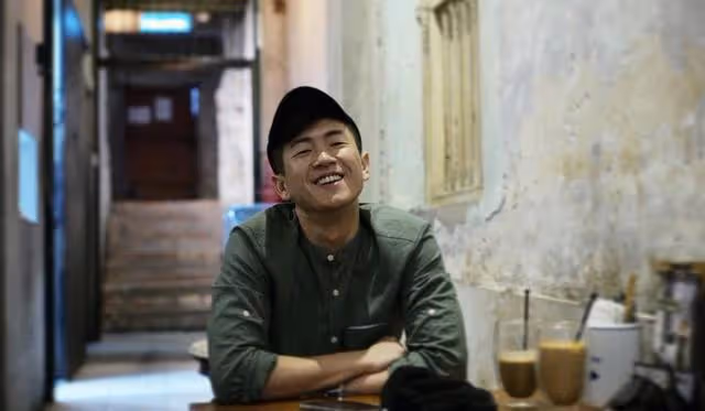 有愛！TVB上位小生街頭救下走失狗狗，成功找到主人獲贊好人好事