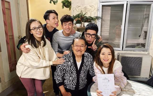 有愛！TVB上位小生街頭救下走失狗狗，成功找到主人獲贊好人好事