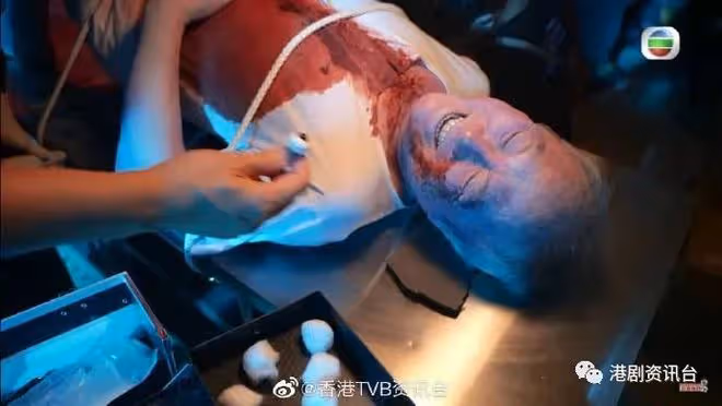 《金宵大廈2》頻上熱搜!TVB老戲骨化「詐屍」妝要三個鍾