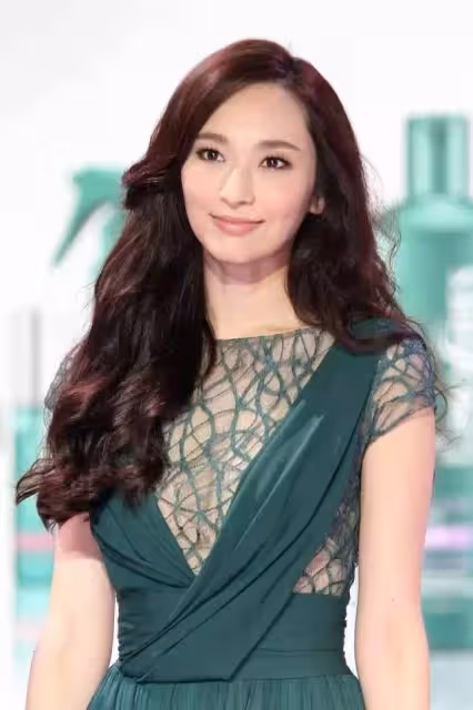 娛樂圈豪門有多難進?孩子都生完了,卻換不來一場婚禮,圖什麼