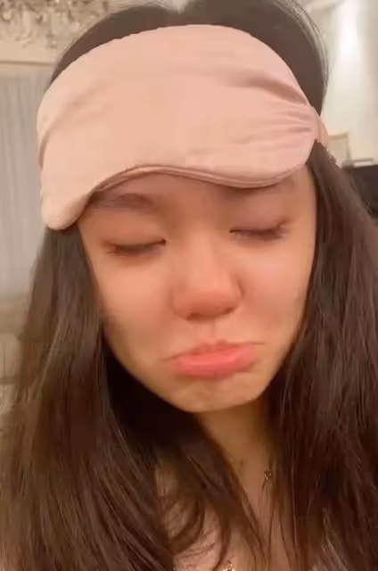 鐘鎮濤女兒被3所名校搶著要!感動到痛哭流涕,老爸直言太驕傲,網友:與姐姐現況差別太大