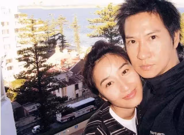 演員關詠荷,從南非撿回一個老公,結婚20年終獲幸福