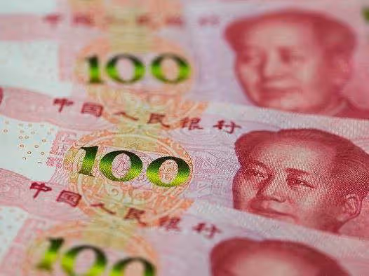 從小恨哥哥丟人，他創業我只給了一萬元，我結婚他卻拿了二十萬