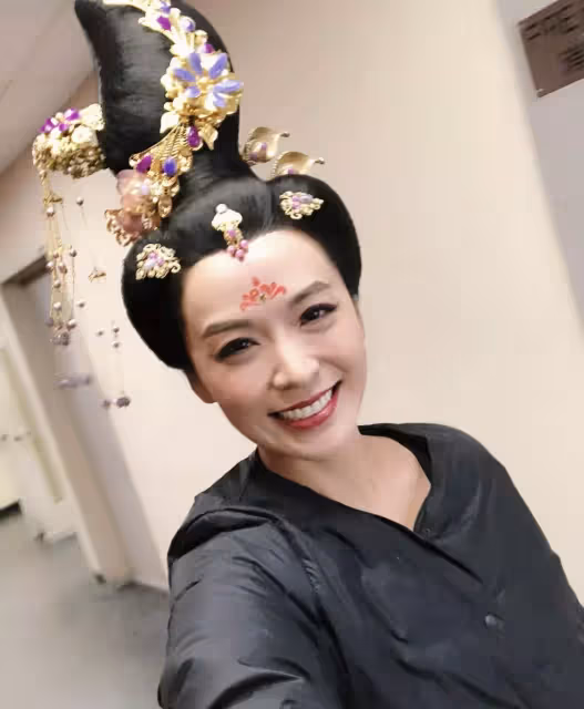 細數亞姐轉無線女藝人 萬綺雯51歲「逆生長」 黎燕珊至今仍在無線拍劇