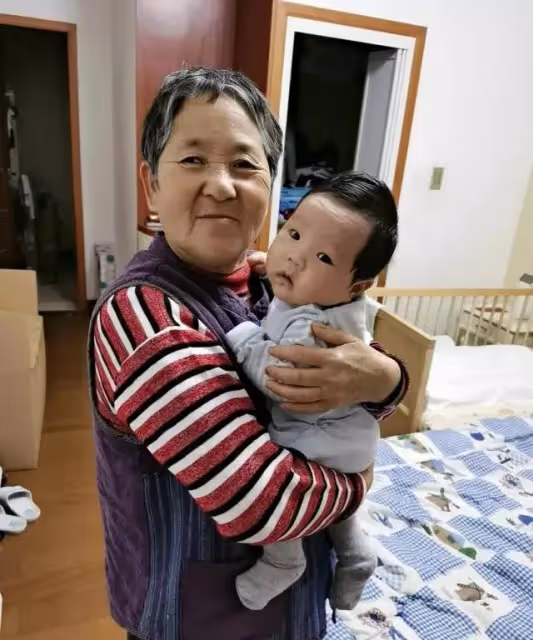 60歲婆婆寫給兒媳的一封信,「我回老家了,你自己帶孩子吧」