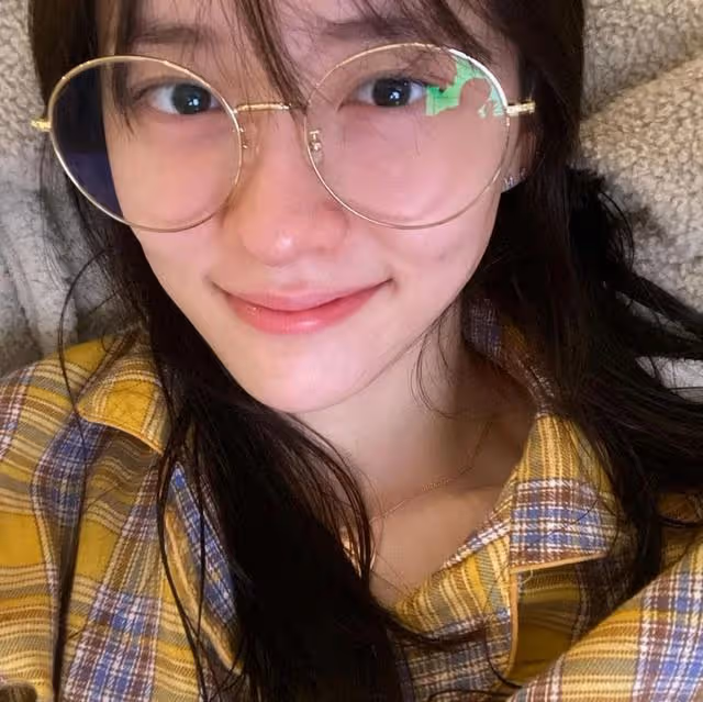 坦言對感情很積極,安孝燮早在去年承認有女友,還贊對方是腦性女