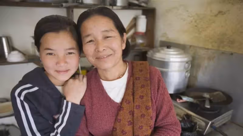 75歲老人晚年感悟:我請過保姆去過安養院,最終才明白,什麼才是晚年最好的歸宿!