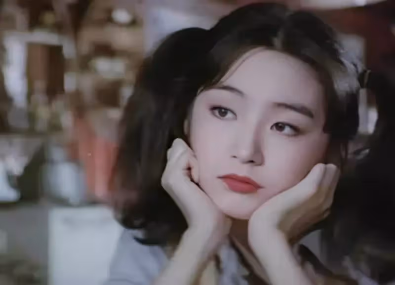 林青霞:17歲走紅,40歲成大美人,我卻看到了她骨子裡的自卑