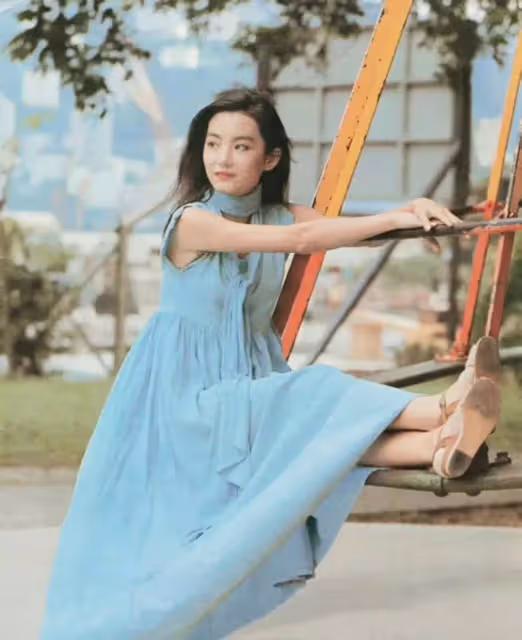 林青霞:17歲走紅,40歲成大美人,我卻看到了她骨子裡的自卑
