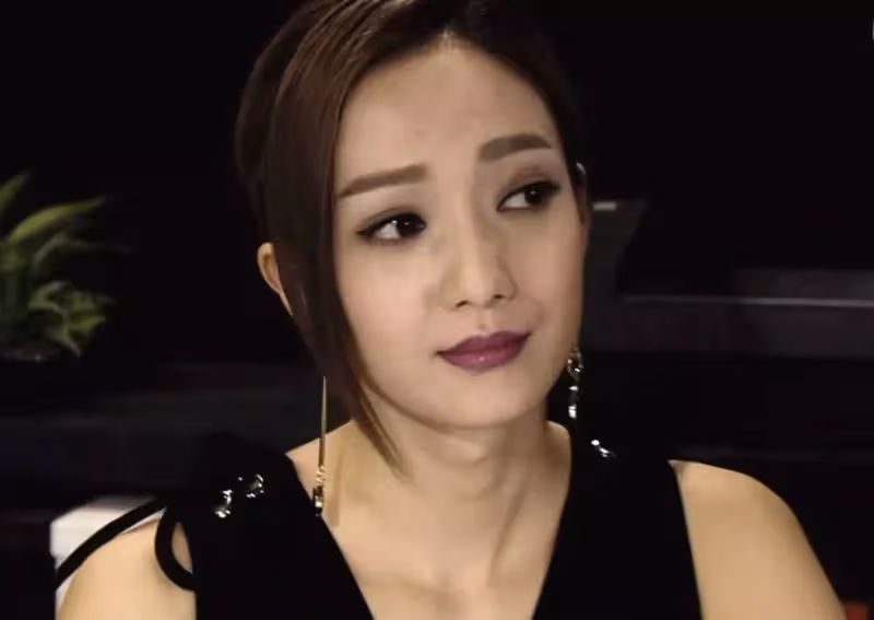 眾港星曬上海封控生活,羅霖開心收免費食物,劉嘉玲億元豪宅隔離