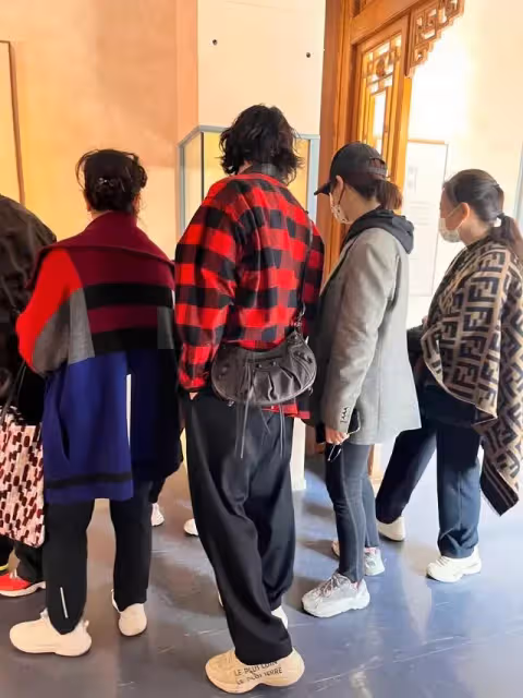 李承鉉一家三口游故宮,7歲lucky長腿搶鏡,戚薇疑懷二胎孕味十足