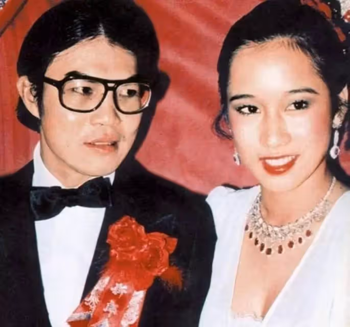 郭晶晶婆婆朱玲玲：50歲再當新娘，沒辦法不嫁，他太寵我了