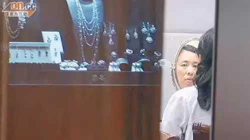 郭晶晶婆婆朱玲玲:50歲再當新娘,沒辦法不嫁,他太寵我了