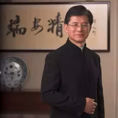 郭晶晶婆婆朱玲玲:50歲再當新娘,沒辦法不嫁,他太寵我了