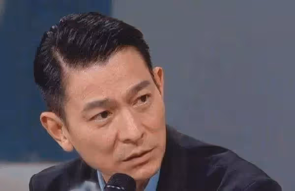 為什麼那麼多人喜歡劉德華？直播時關閉打賞功能，曾幫助過很多人