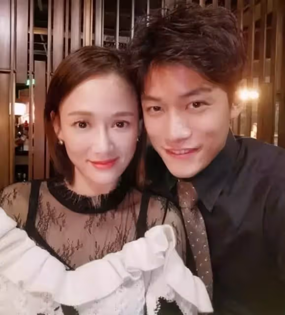 陳喬恩曬老公視角慶43歲生日!不懼年齡心態超好,無名指鉆戒搶鏡,網:早日迎來愛情結晶