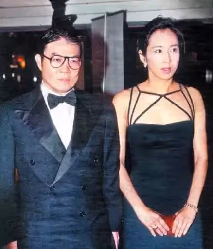 港圈「頂級美人」的豪門生活,夜深人靜時,可有人曾後悔過?