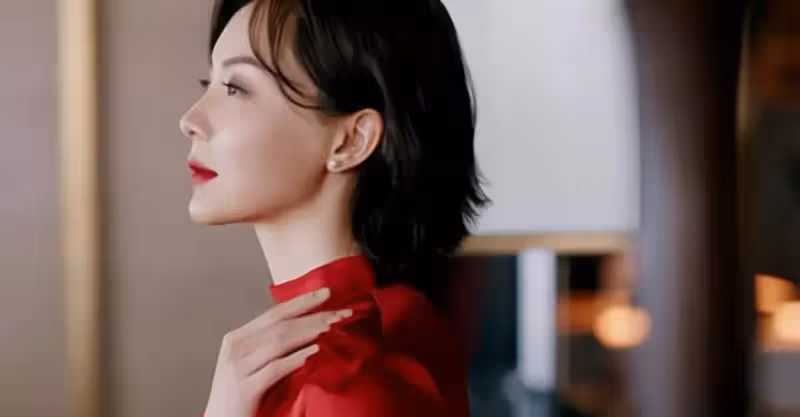 妻子洗澡時，丈夫幫接「老爸2」電話：寶貝，今晚方便嗎，想你了