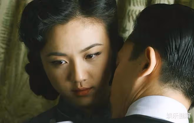 8年前說「嫁給韓國丈夫很幸運」的湯唯,她的婚姻狀況如何了?