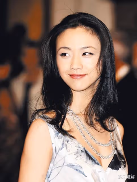 8年前說「嫁給韓國丈夫很幸運」的湯唯,她的婚姻狀況如何了?