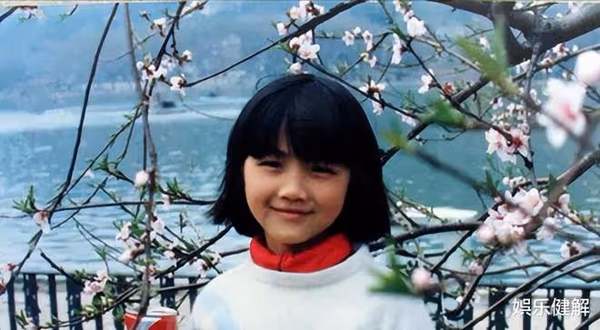 8年前說「嫁給韓國丈夫很幸運」的湯唯,她的婚姻狀況如何了?