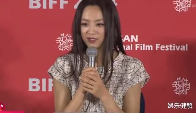 8年前說「嫁給韓國丈夫很幸運」的湯唯,她的婚姻狀況如何了?