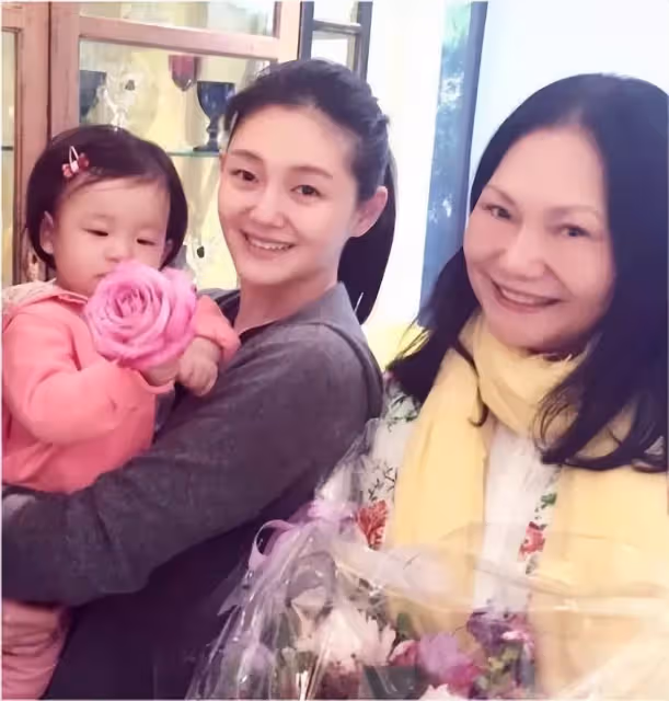 大S主動給前婆婆張蘭慶生!錄視訊祝奶奶生日快樂,張蘭公開5歲汪希箖近照曝光,大S罕見發聲