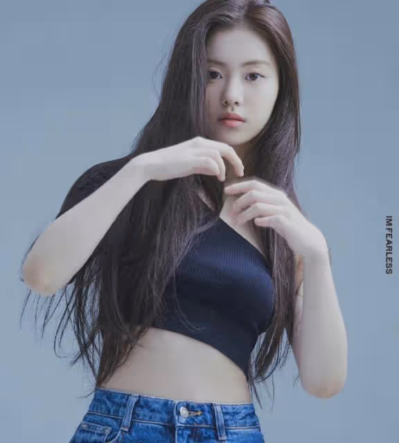 HYBE為新女團成員洗白,他們將不當言論和不雅手勢,說成是女王范