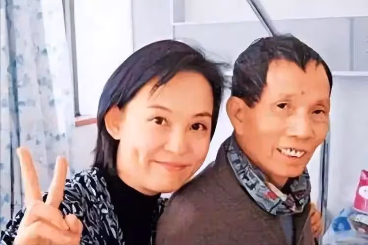 「武打鼻祖」劉家良,情迷14歲翁靜晶凈身出戶,突襲回家揭嬌妻背叛,晚年多病淒涼離世,網嘆:自食惡果
