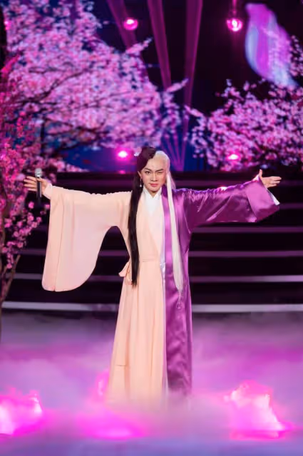曝王祖藍與高層不和從TVB辭職,曾自曝回巢損失上億,本尊4字回應