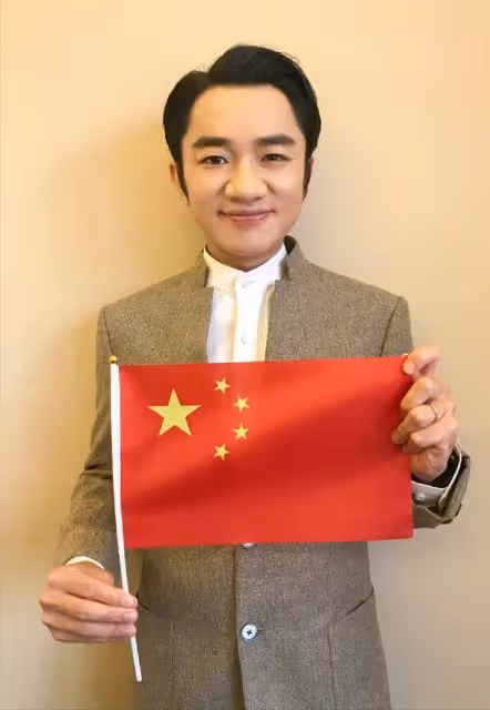曝王祖藍與高層不和從TVB辭職,曾自曝回巢損失上億,本尊4字回應
