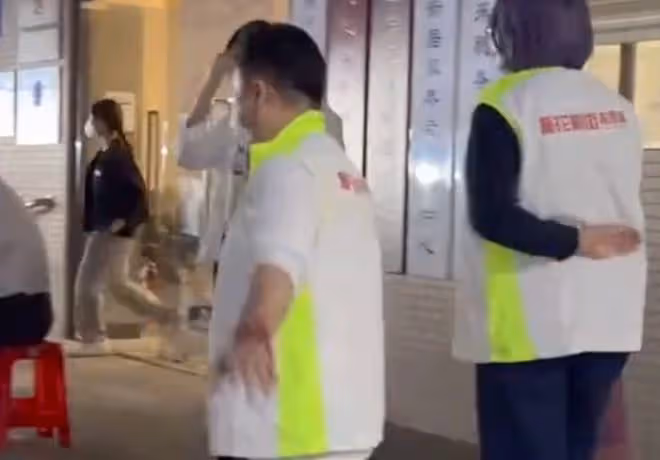 麥長青廣州當志願者,凌晨檢測點維持秩序,被曝常在內地做義工