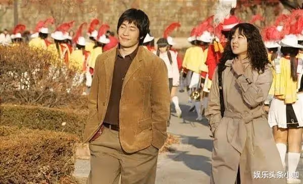 終於嫁了!婚禮接捧花,和小10歲男友要官宣?
