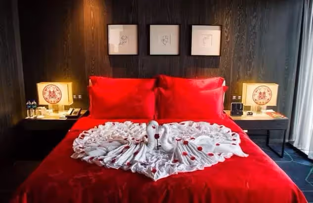 女兒被婆婆帶一天腳痛,脫下她鞋子後,回來就將婆婆趕出門
