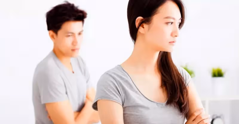 夫妻攢錢5年買房，婆婆要求賣房，兒媳：我沒義務幫小叔還債40萬