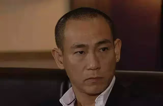 林保怡近照曝光,為保姆做私人司機,性取向一直成謎!