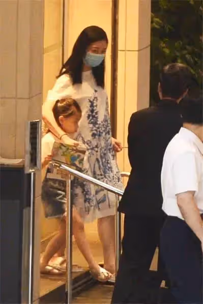 有多愛朱麗倩?劉德華當年「秘藏感情20年」小心呵護 空姐親曝「天王私下暖舉」:老婆不在也好甜