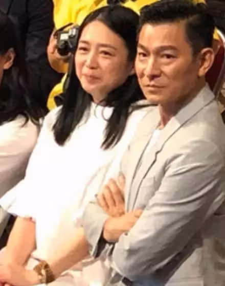 有多愛朱麗倩?劉德華當年「秘藏感情20年」小心呵護 空姐親曝「天王私下暖舉」:老婆不在也好甜