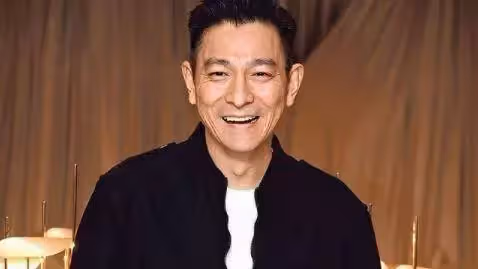 有多愛朱麗倩?劉德華當年「秘藏感情20年」小心呵護 空姐親曝「天王私下暖舉」:老婆不在也好甜