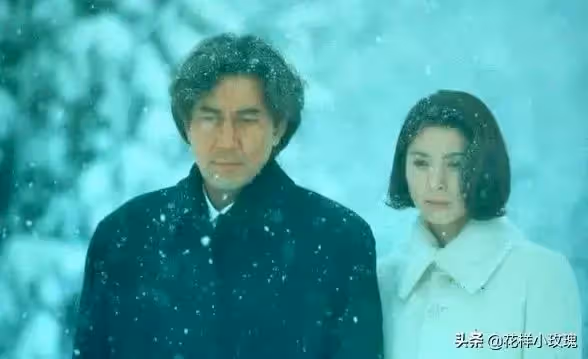 時間彷彿靜止！61歲資深女星「容貌43年定格」同框妙齡女似姐妹　 曝凍齡秘方「比妝容更重要」網讚：想不美都難