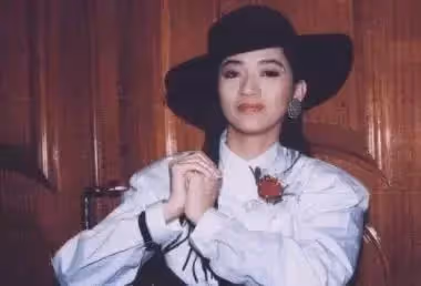 梅艷芳被人打了一巴掌，打人者當晚被砍傷，隔日慘死在醫院